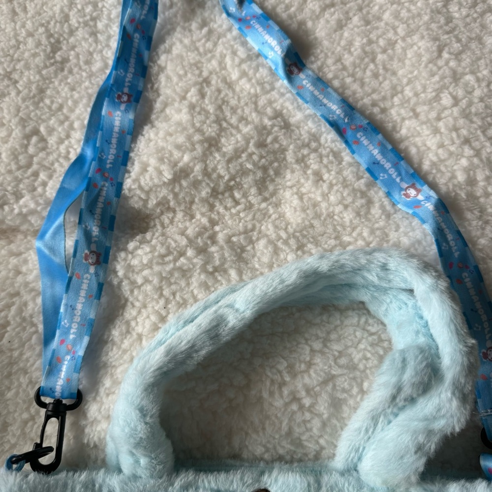Brand new cinnamoroll mini plush tote bag - Picture 2 of 8